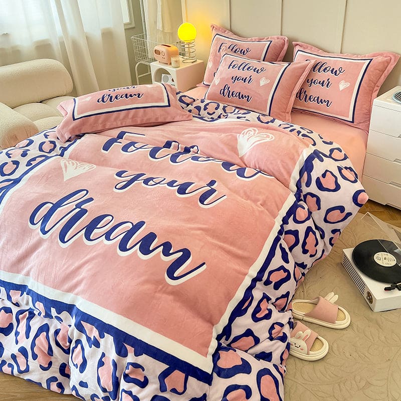 Thick Cartoon Coral Velvet Bed Set